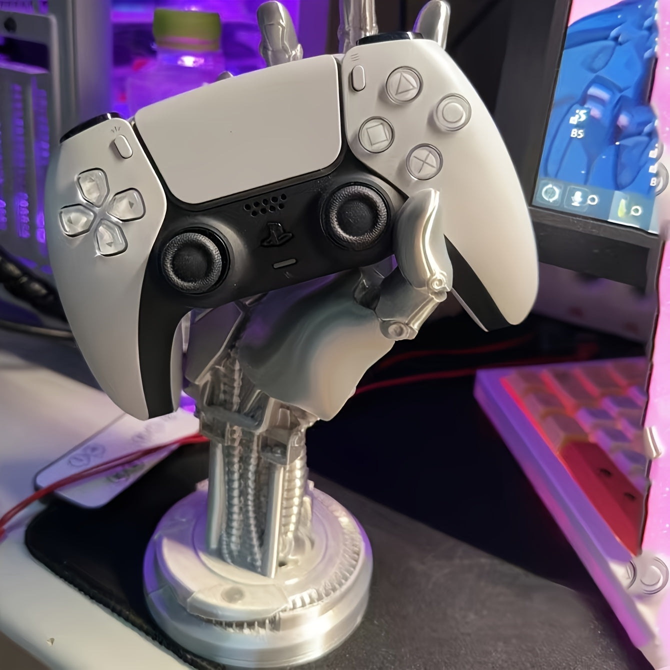 1Pc | Cyberpunk 3D Printed Game Controller | Adjustable | Phone Stand – ABS Desk Organizer
