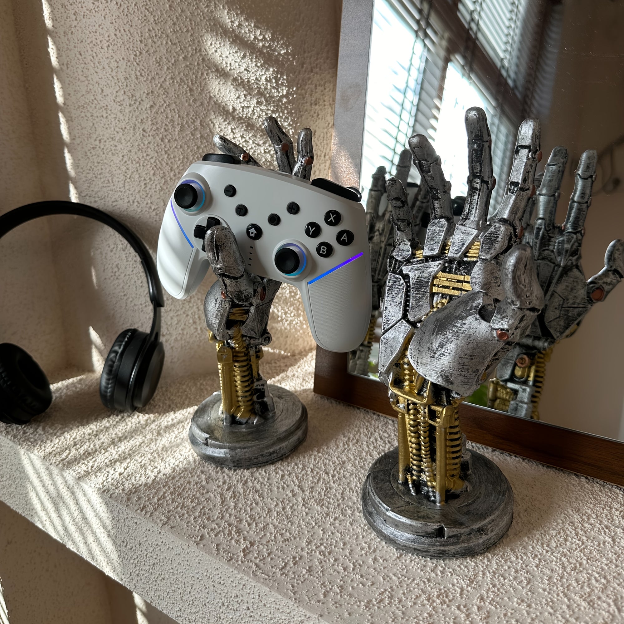 1Pc | Cyberpunk 3D Printed Game Controller | Adjustable | Phone Stand – ABS Desk Organizer