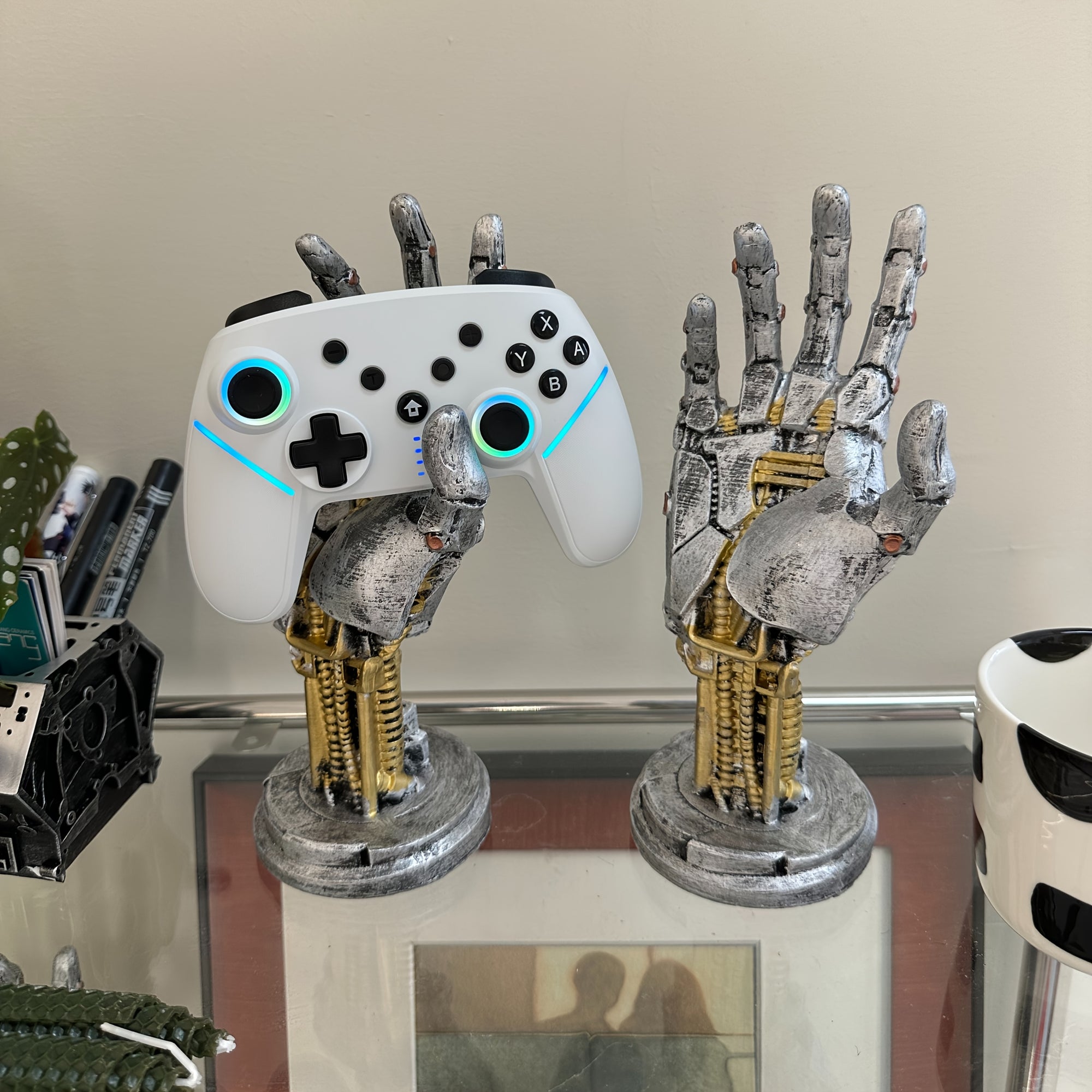 1Pc | Cyberpunk 3D Printed Game Controller | Adjustable | Phone Stand – ABS Desk Organizer