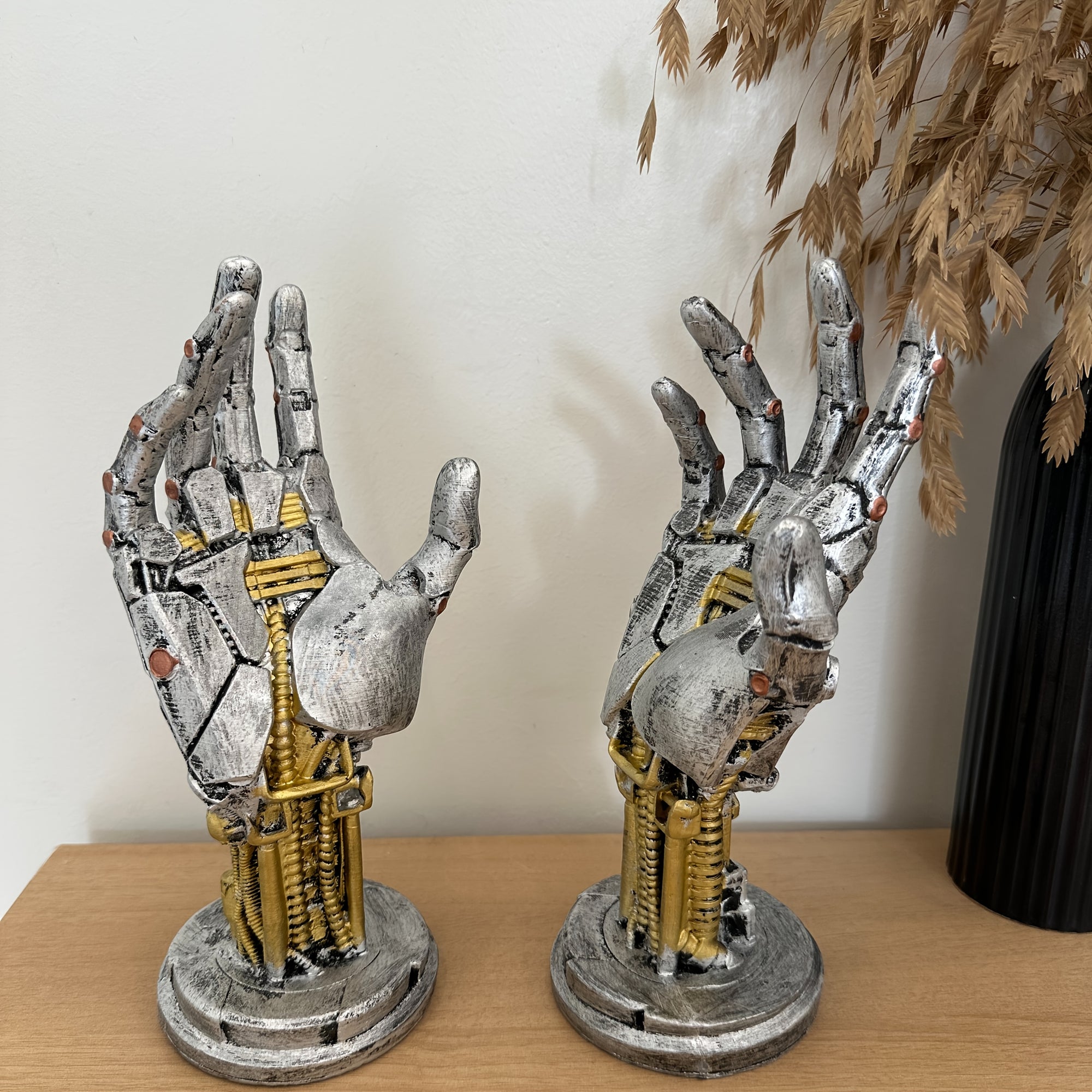 1Pc | Cyberpunk 3D Printed Game Controller | Adjustable | Phone Stand – ABS Desk Organizer